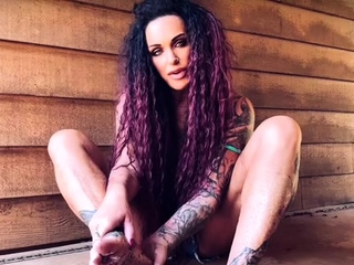 MistressRavenFD – WORSHIP MY CAMPGROUND FEET